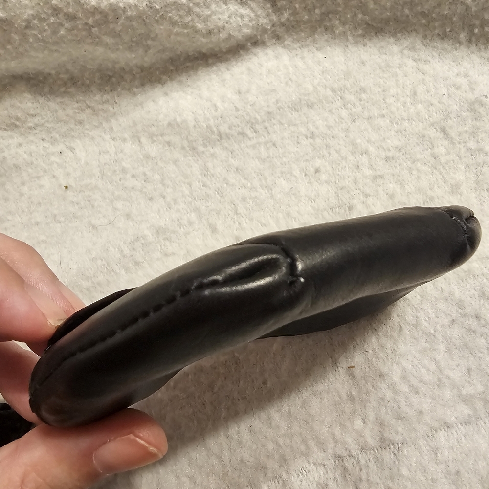 Brighton Vintage Heart Soft Leather Zippered Coin Purse - Picture 4 of 7
